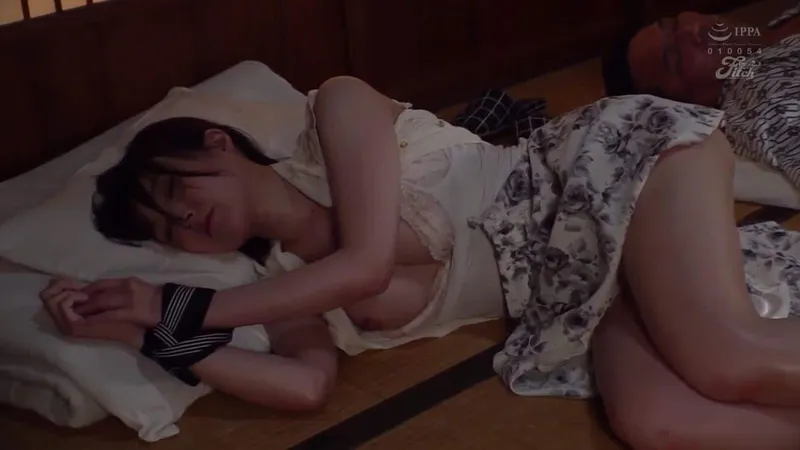 Xin người chồng đi công tác với tiền bối, nữ nhân viên rơi vào kế hoạch của ông tiền bối biến thái