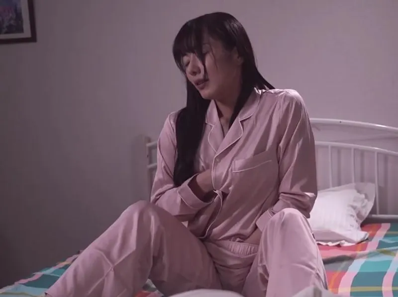 Thẩm du hàng đêm vì người chồng bỏ bê, vợ quyết định tìm đến ứng dụng hèn hò