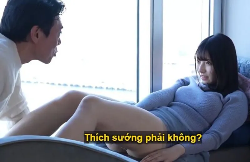 Cuộc hẹn bí mật giữa ông chú lớn tuổi và cô diễn viên trẻ mới chân ướt chân ráo tại nhà nghỉ sang trọng.